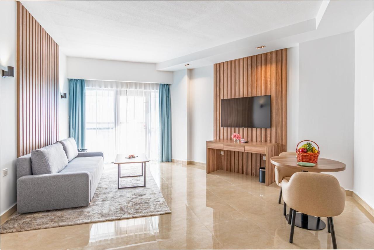 Pyramisa Hotel Apartments Дубай Екстер'єр фото