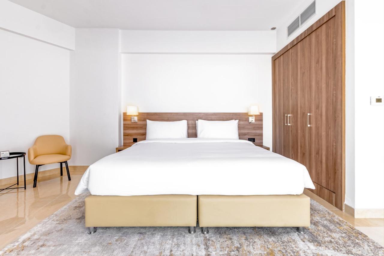 Pyramisa Hotel Apartments Дубай Екстер'єр фото