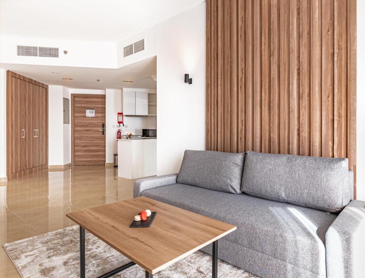 Pyramisa Hotel Apartments Дубай Екстер'єр фото
