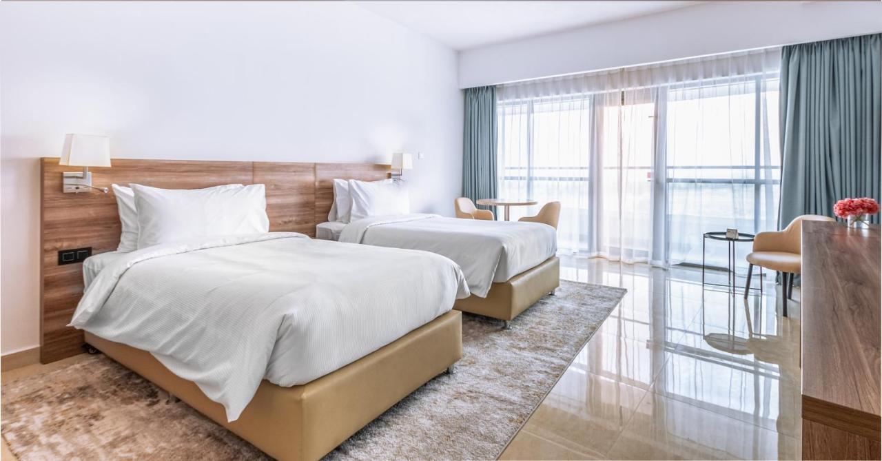 Pyramisa Hotel Apartments Дубай Екстер'єр фото