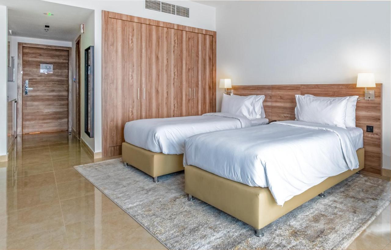 Pyramisa Hotel Apartments Дубай Екстер'єр фото