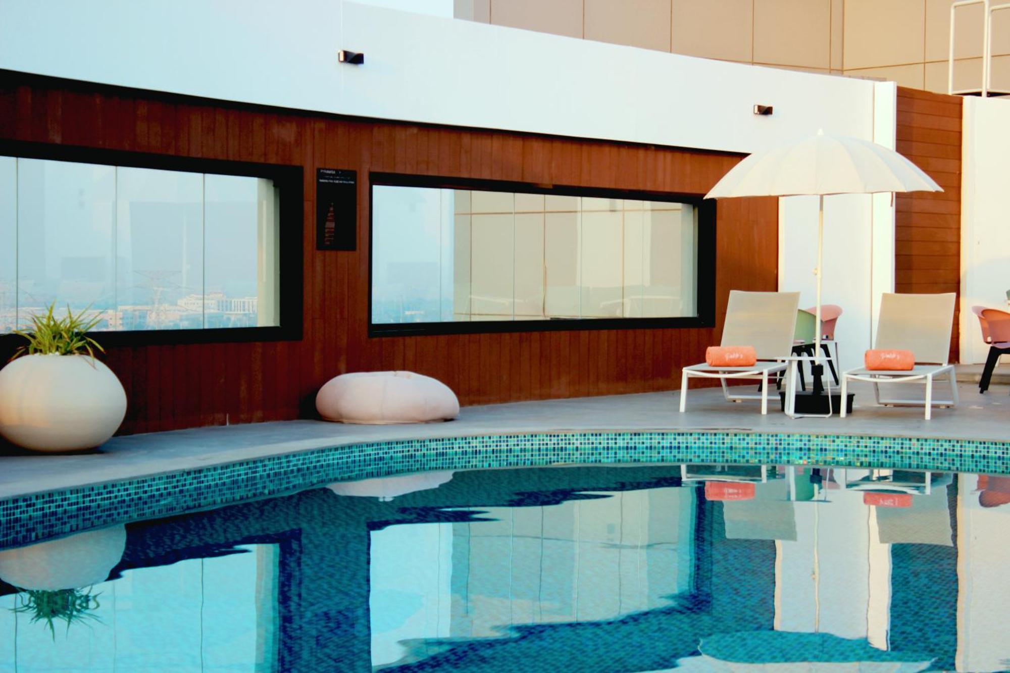 Pyramisa Hotel Apartments Дубай Екстер'єр фото