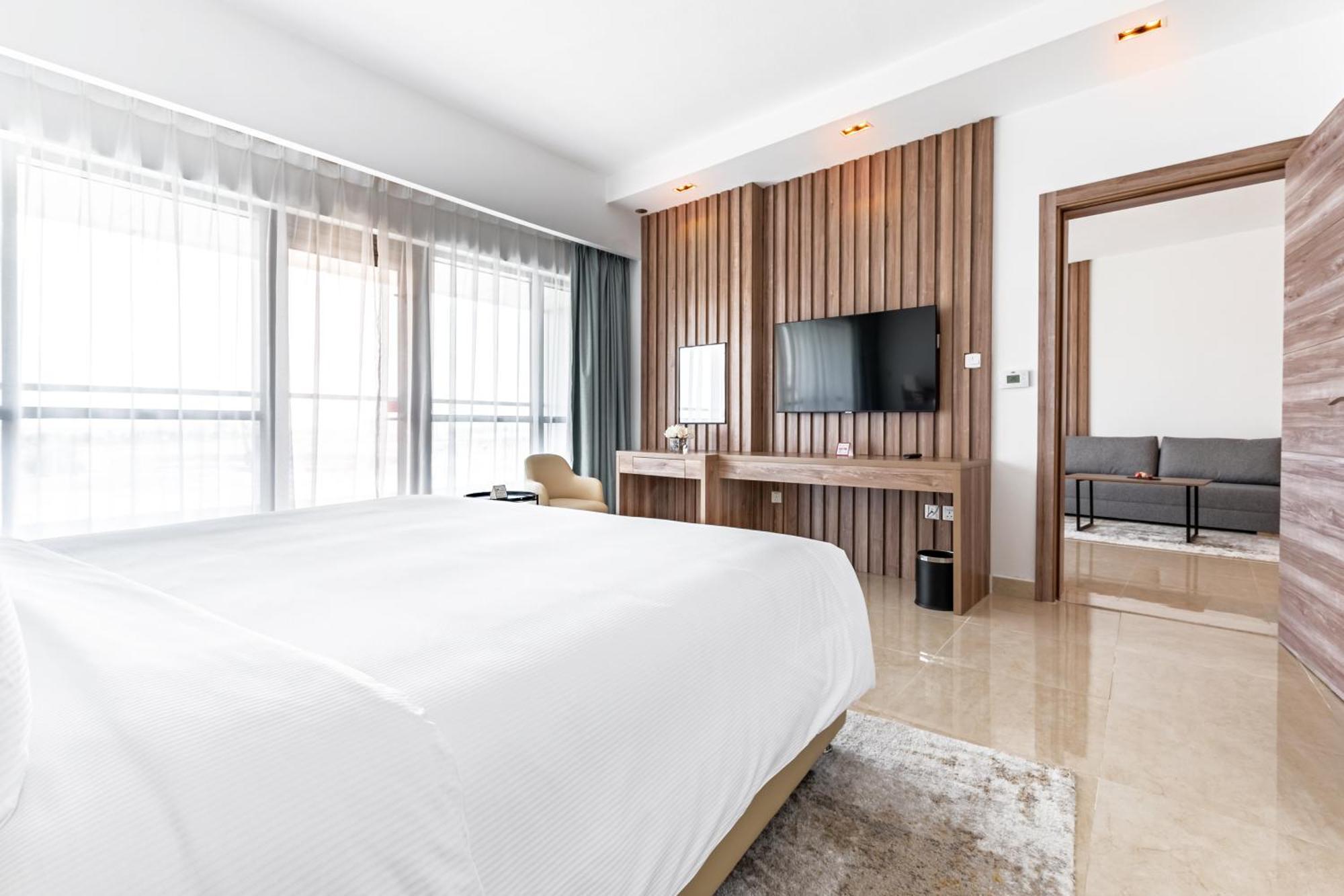 Pyramisa Hotel Apartments Дубай Екстер'єр фото